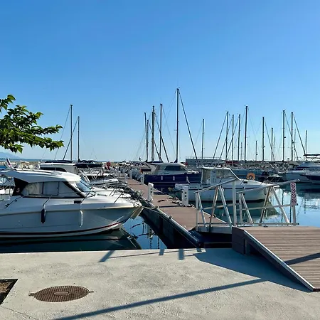 Апартаменты T2 Sur Le Port De Plaisance De Сари-Соленцара