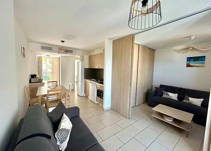 Apartment T2 Sur Le Port De Plaisance De Sari-Solenzara