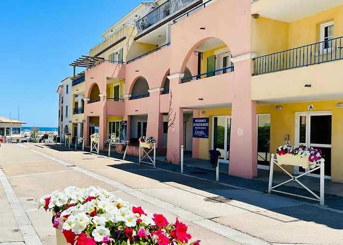 Апартаменты T2 Sur Le Port De Plaisance De *